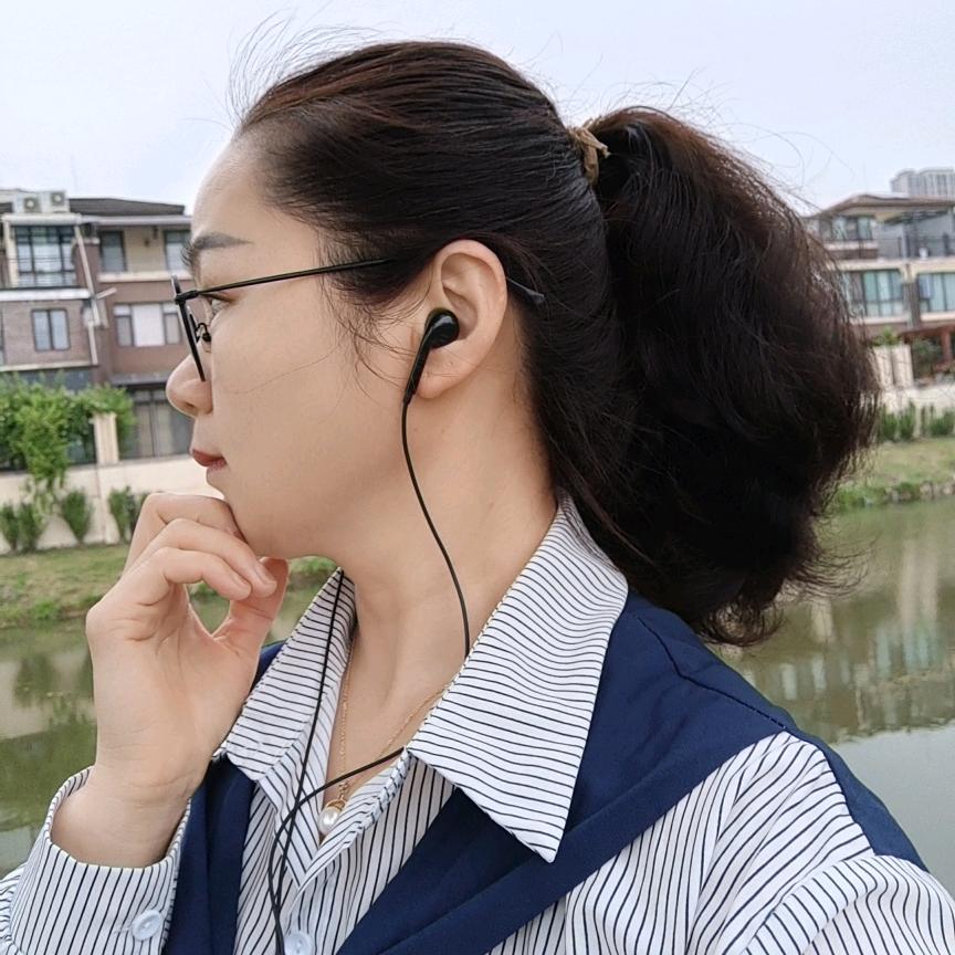 阿莲