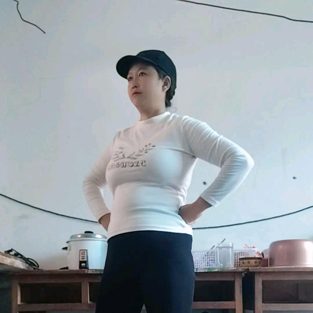 喜欢跳舞的白族人