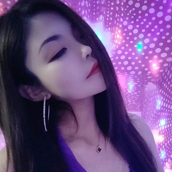 果妹🦋🦋美美哒