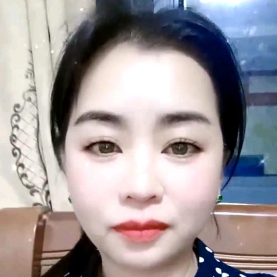 灵子《灵丽发屋》季泉民族护肤品牌