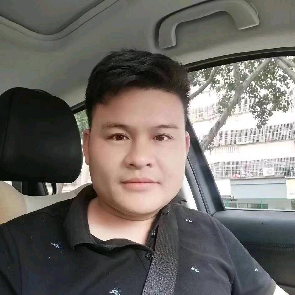 摆摊贴膜陈跑跑