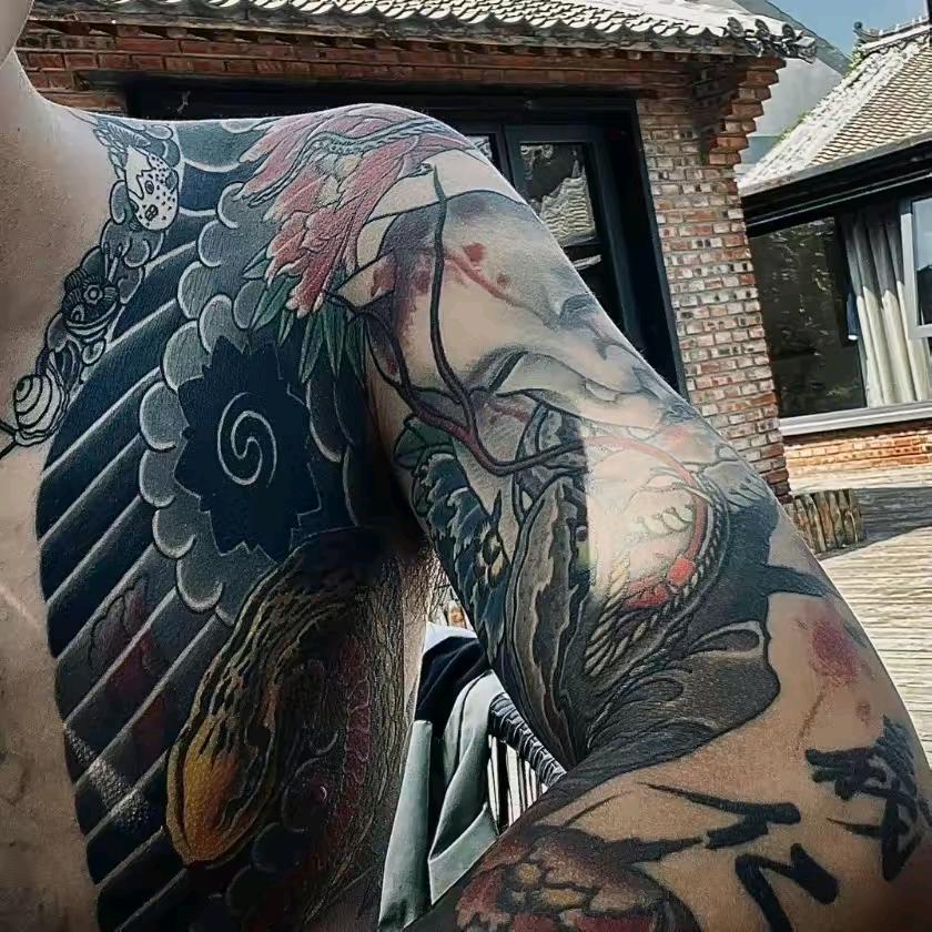 吴青