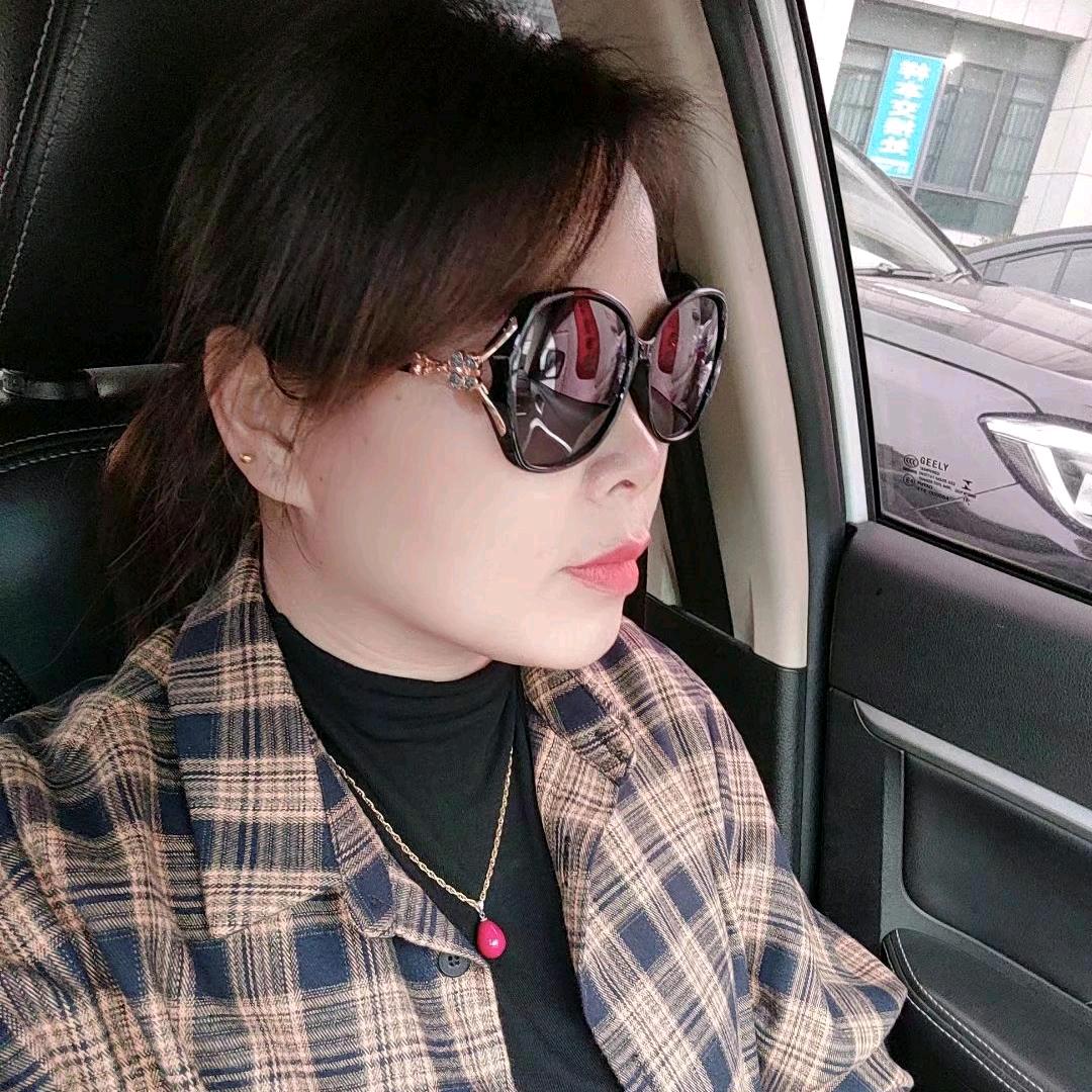 静静💋