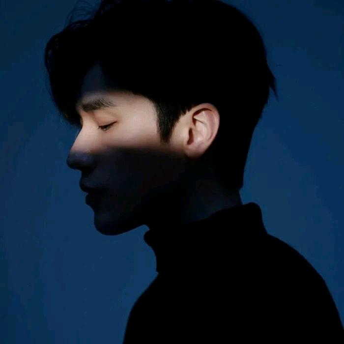 伍贰宁观赛团-老秦