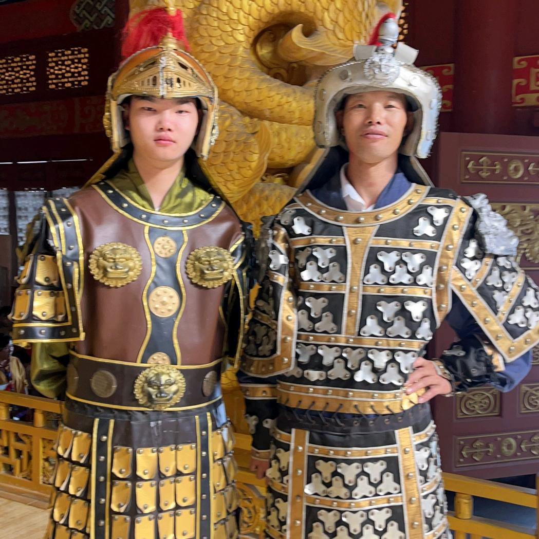 骑着鸭子找火鸡