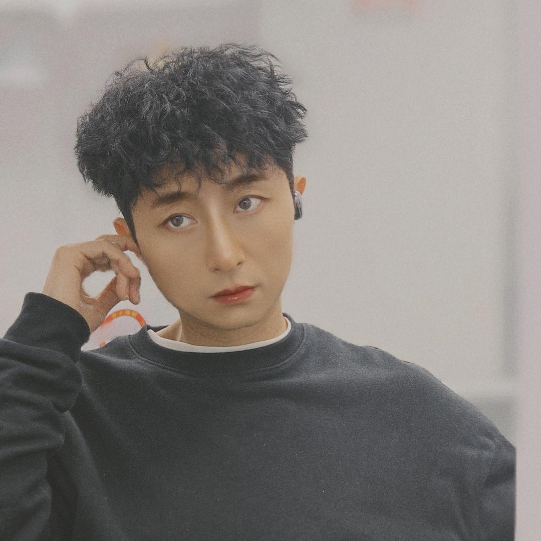 小巷理(平价烫染潮色店)官方号