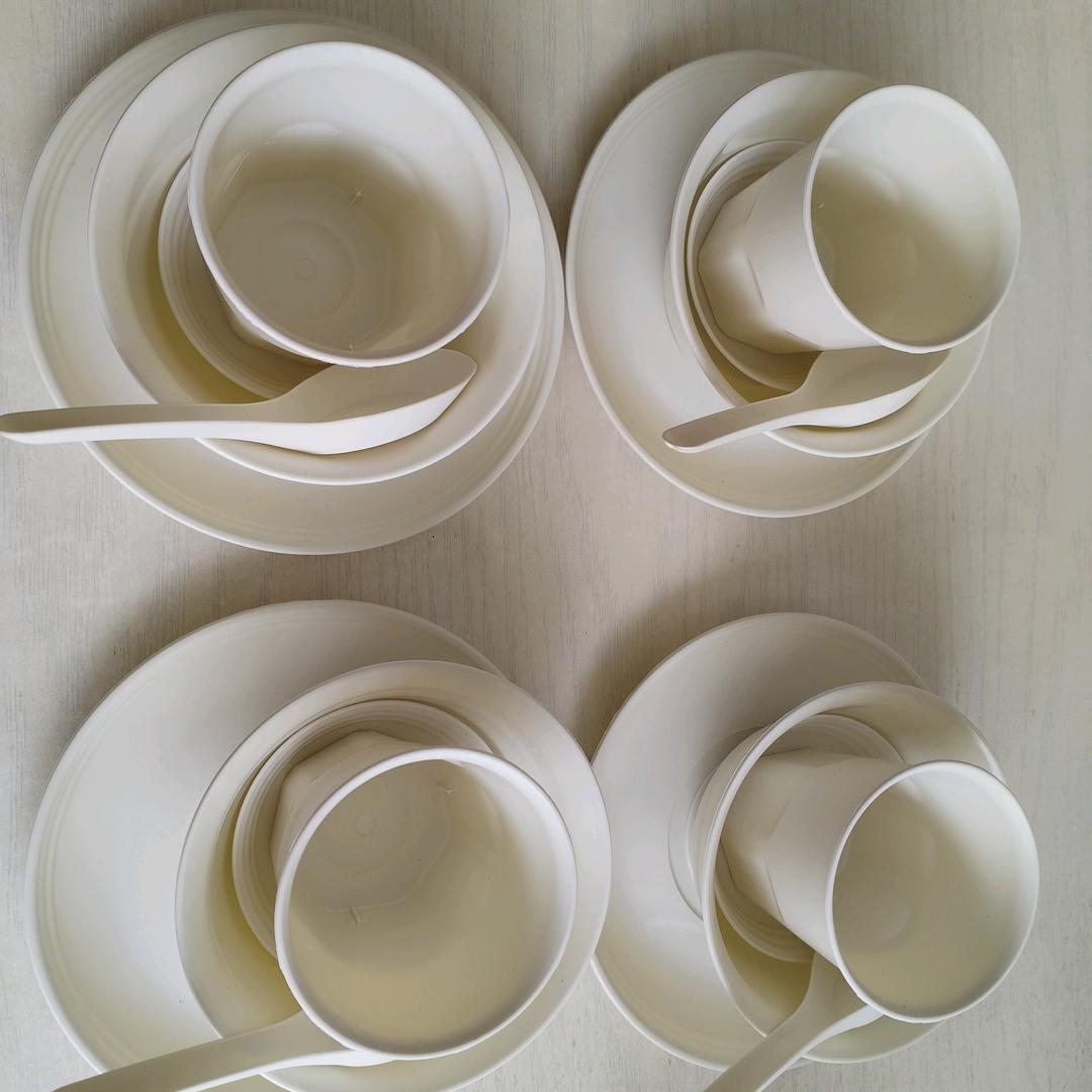 专业做一次性稻壳餐具，水晶餐具。