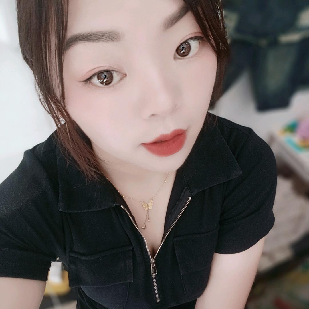 迪雅童装女装店