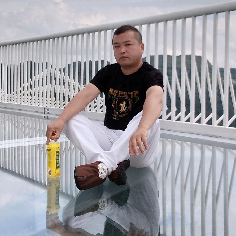 刘珈材