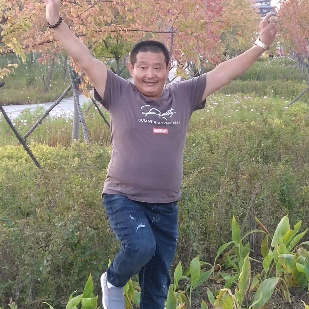 有故事的人一路向前