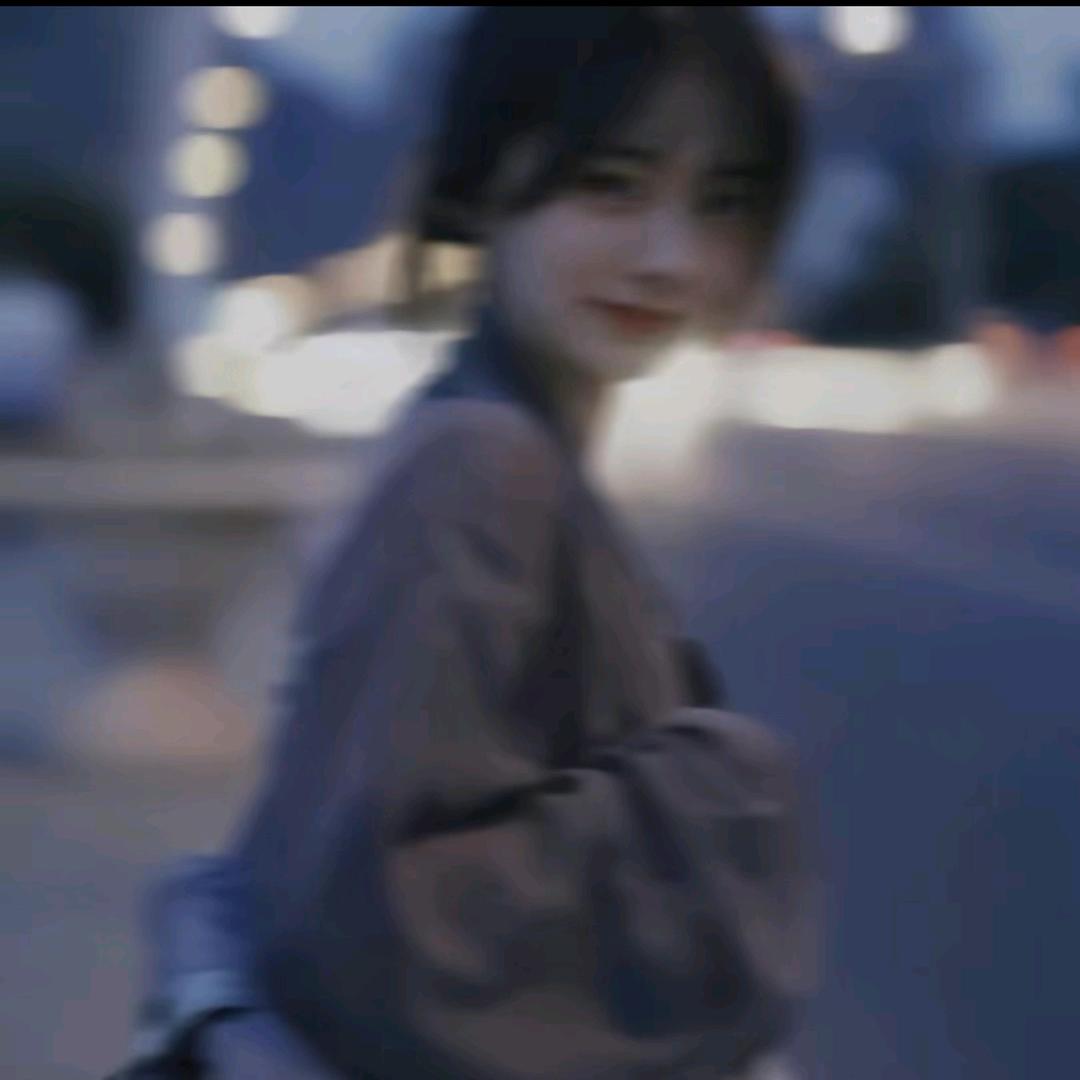@八月呀