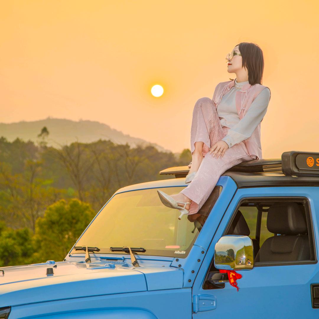 灵山凡卡婚纱四姑凉