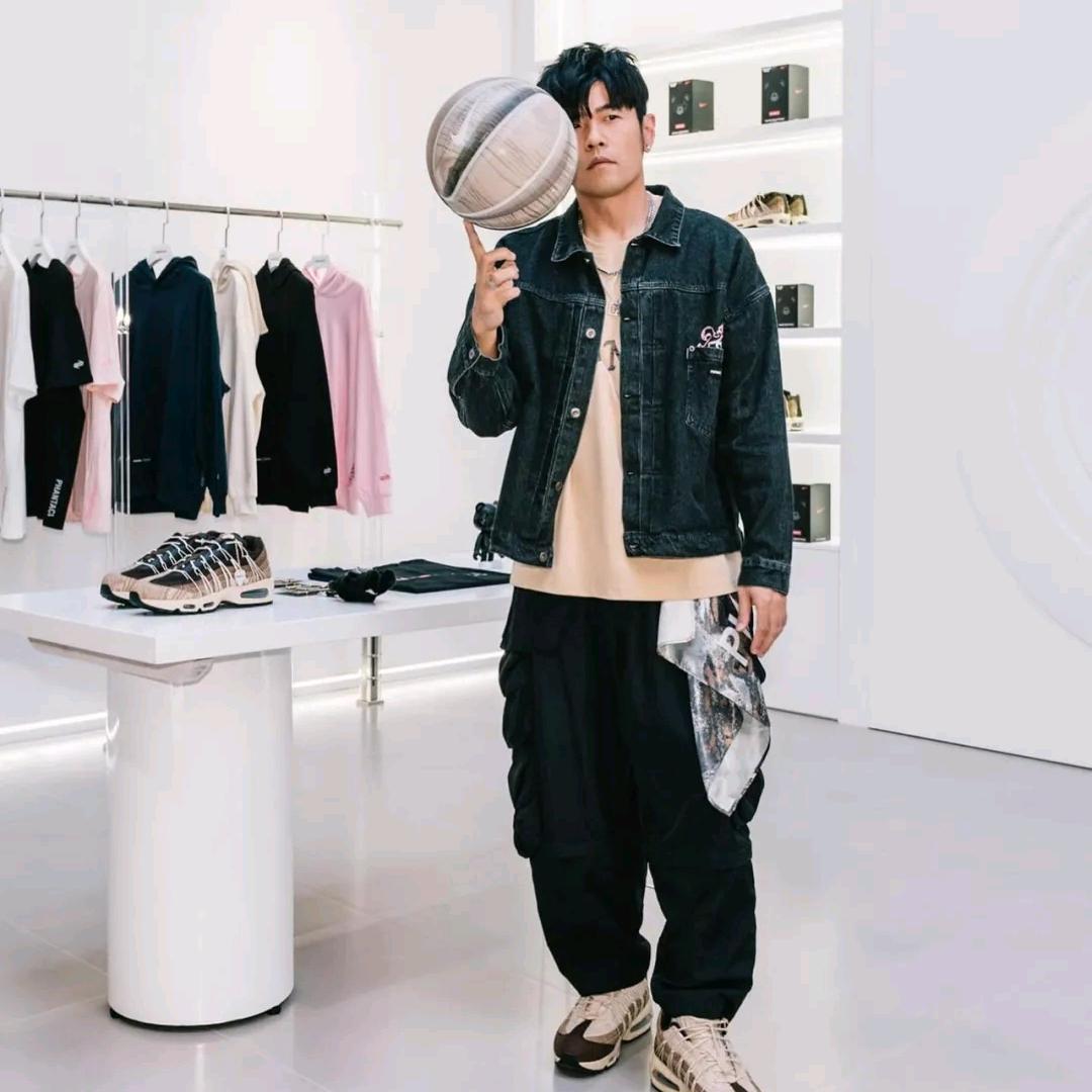 周新伦唱发如雪可好听了特喜欢红尘醉