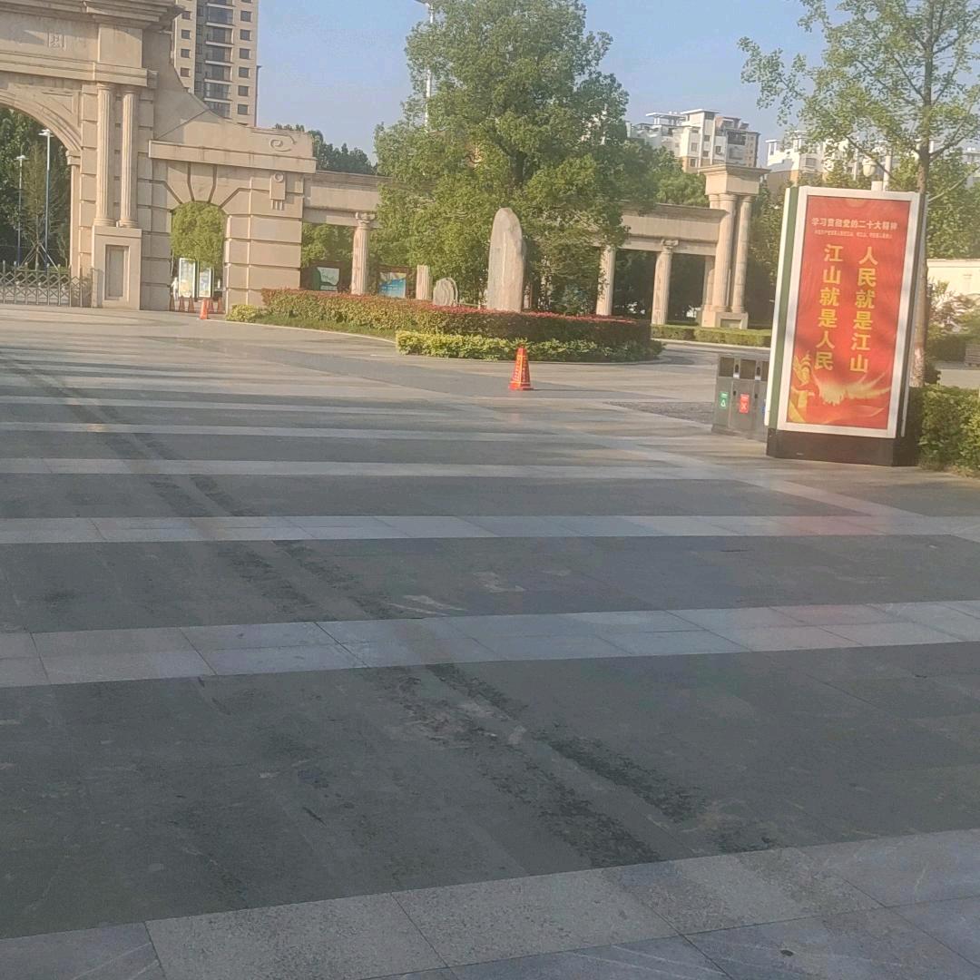 英雄救美。