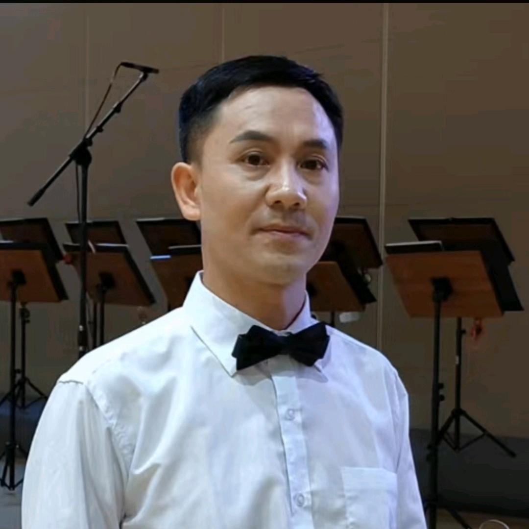 何老师（零基础声乐）