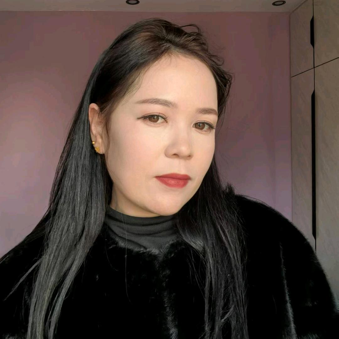 阿娜尔古丽百货店