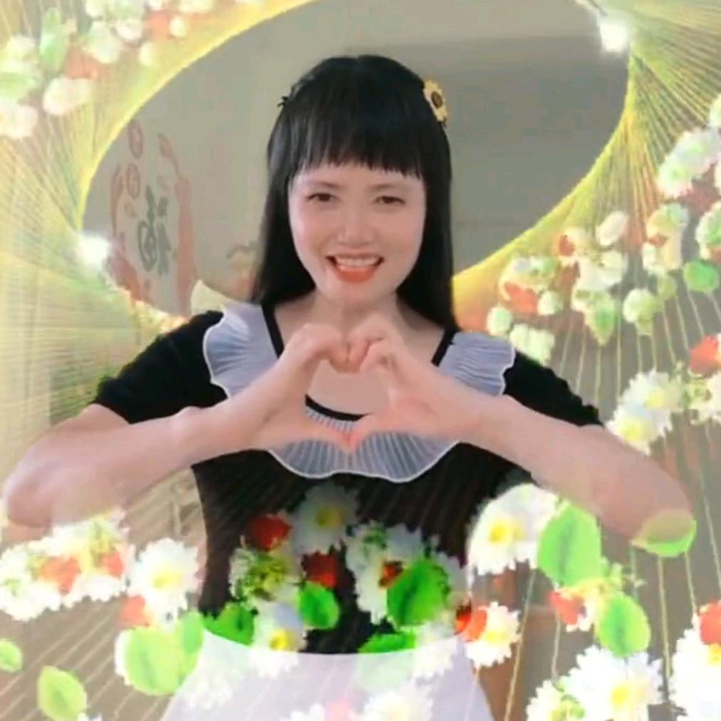 小馨馨手势舞