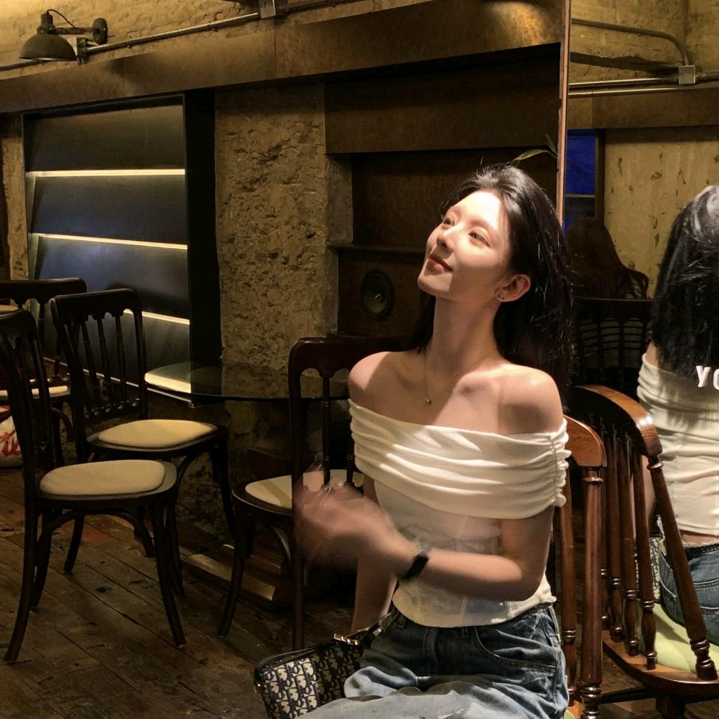 姜雯时尚穿搭