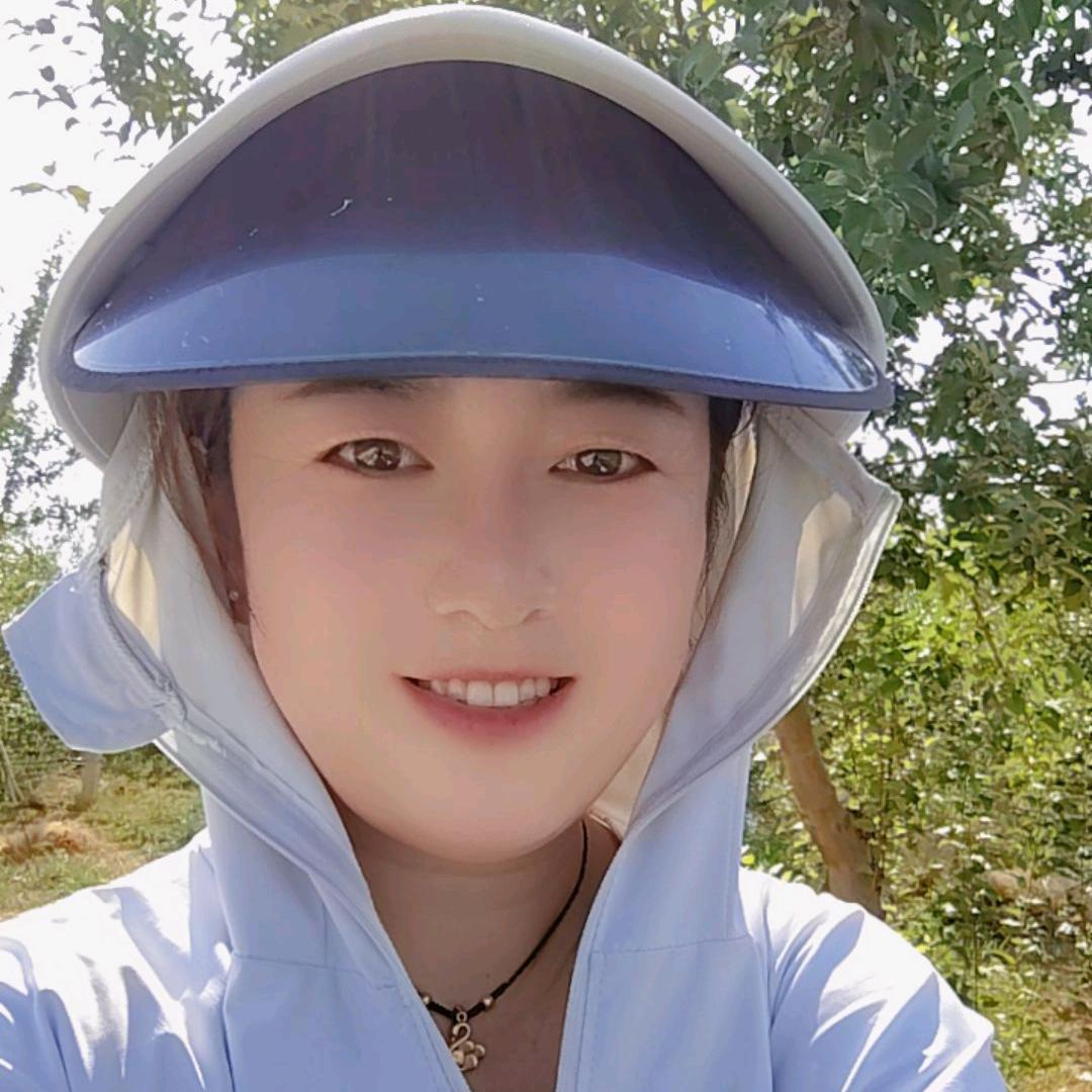 英子