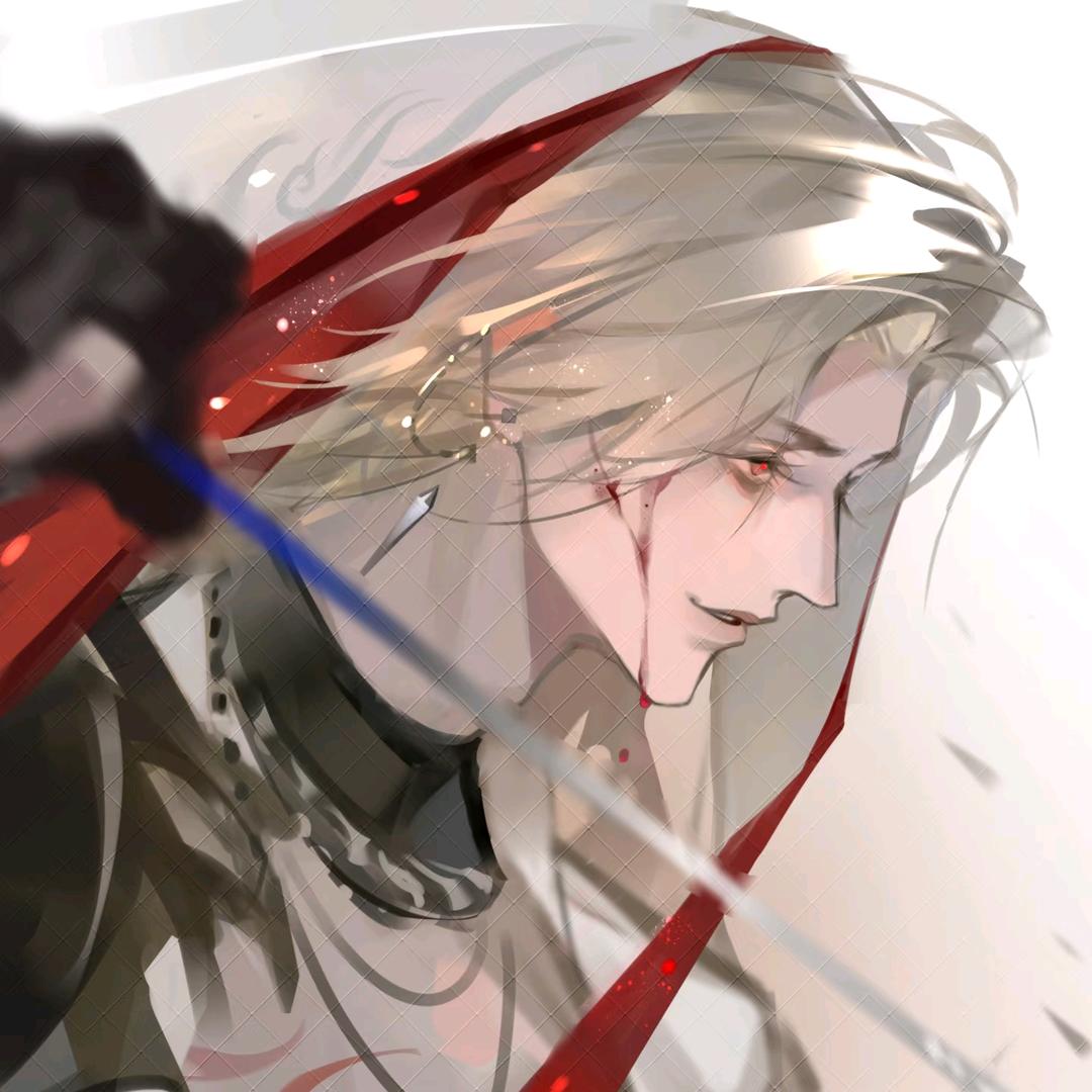 八月