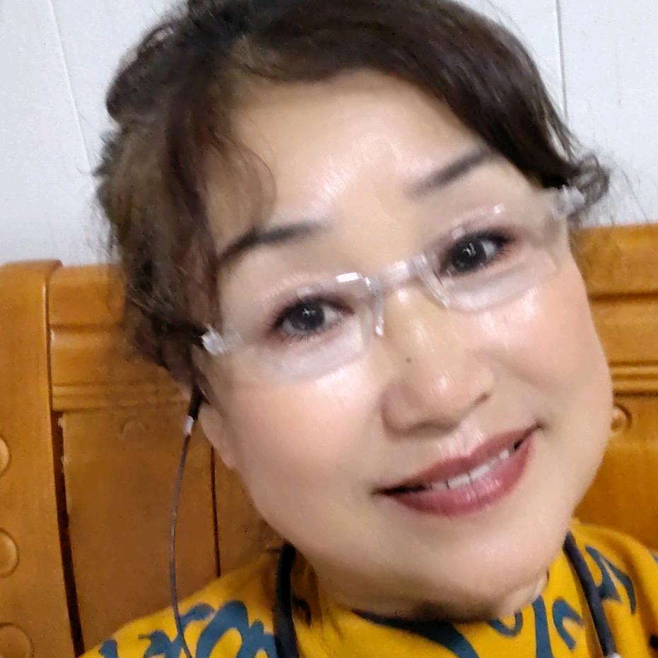 玉梅爱唱歌唱出好心情