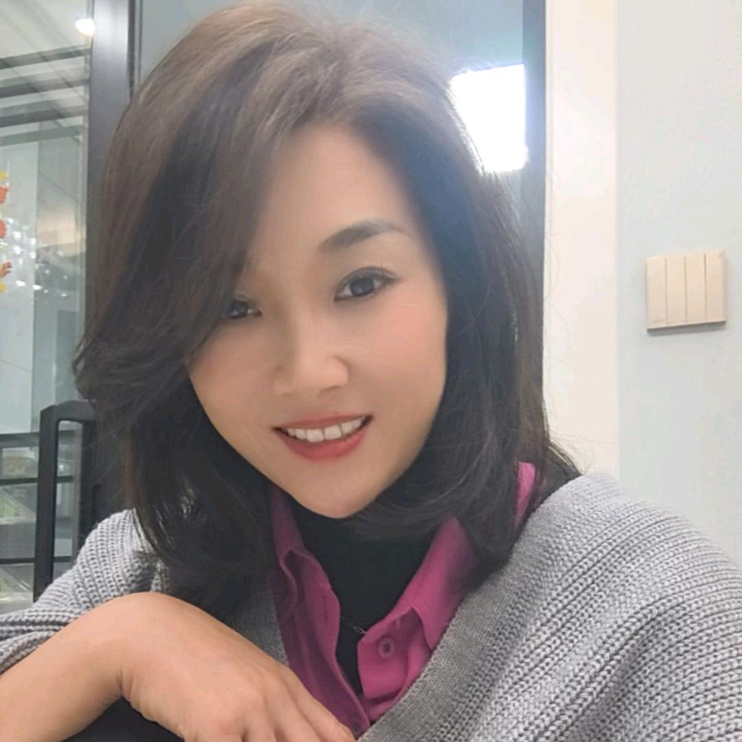 卖模板的小周总