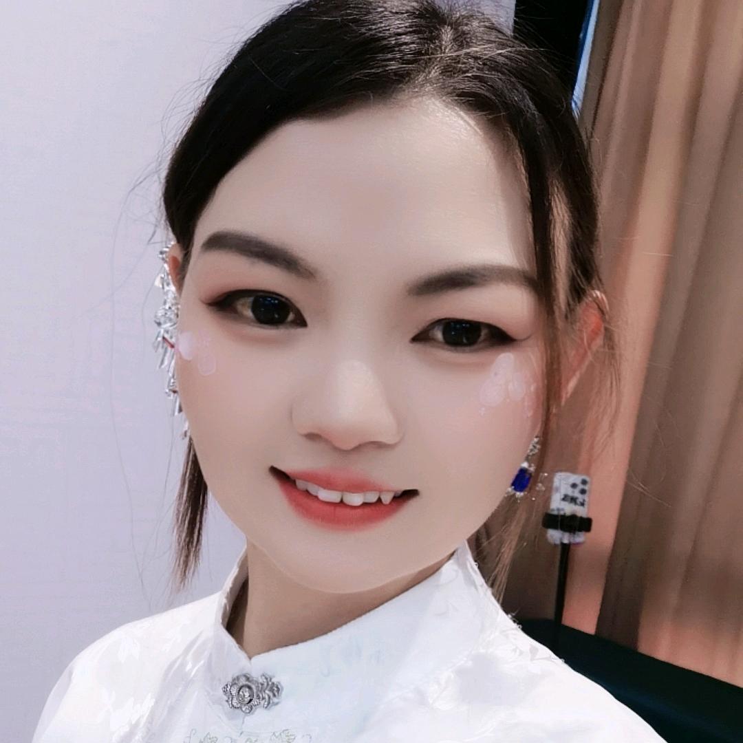 喻仲娅《鲁屯鞋店》