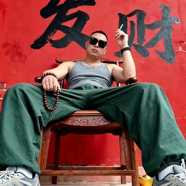 卷了个馍@拌了个饼