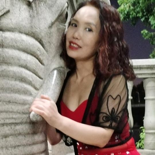 桃花树旁闻桃花香