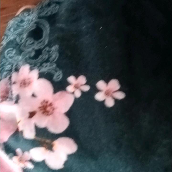92235708555