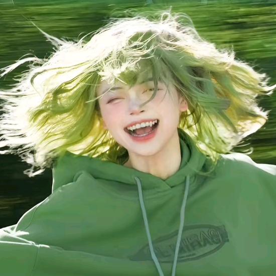 爱吃柠檬的西柚