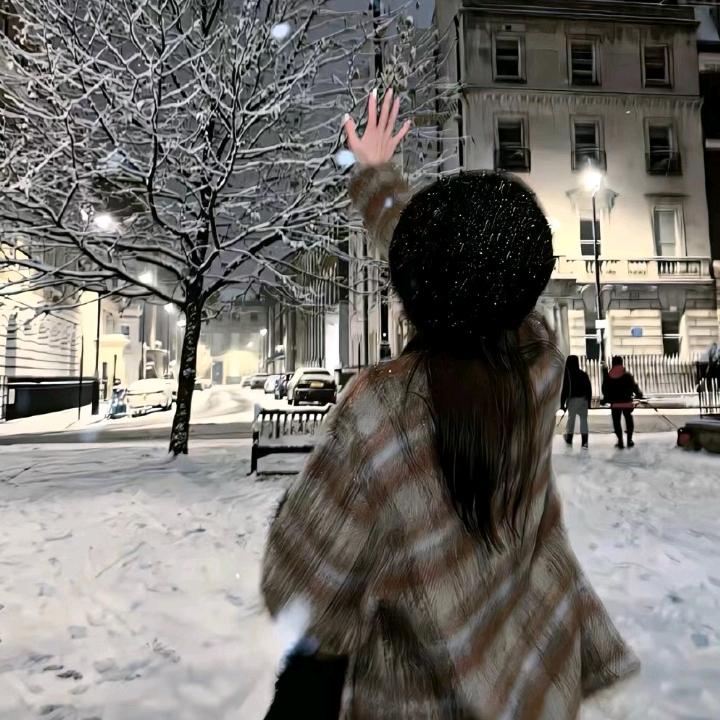 ₍˄·͈༝·͈˄*₎◞ ̑̑