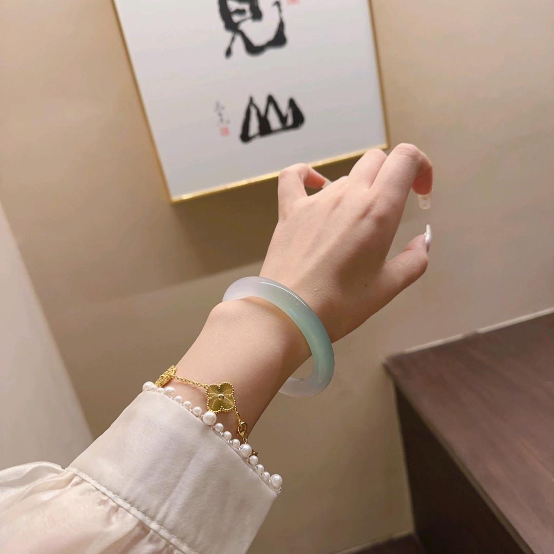 南阳市宛城区如瑞珠宝销售行的小店如瑞