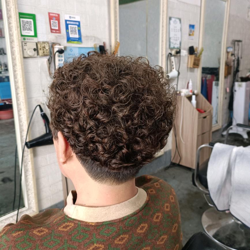 巧姐爱烫发87571961455