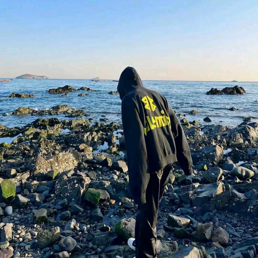 鹤river🧋🧋🧋