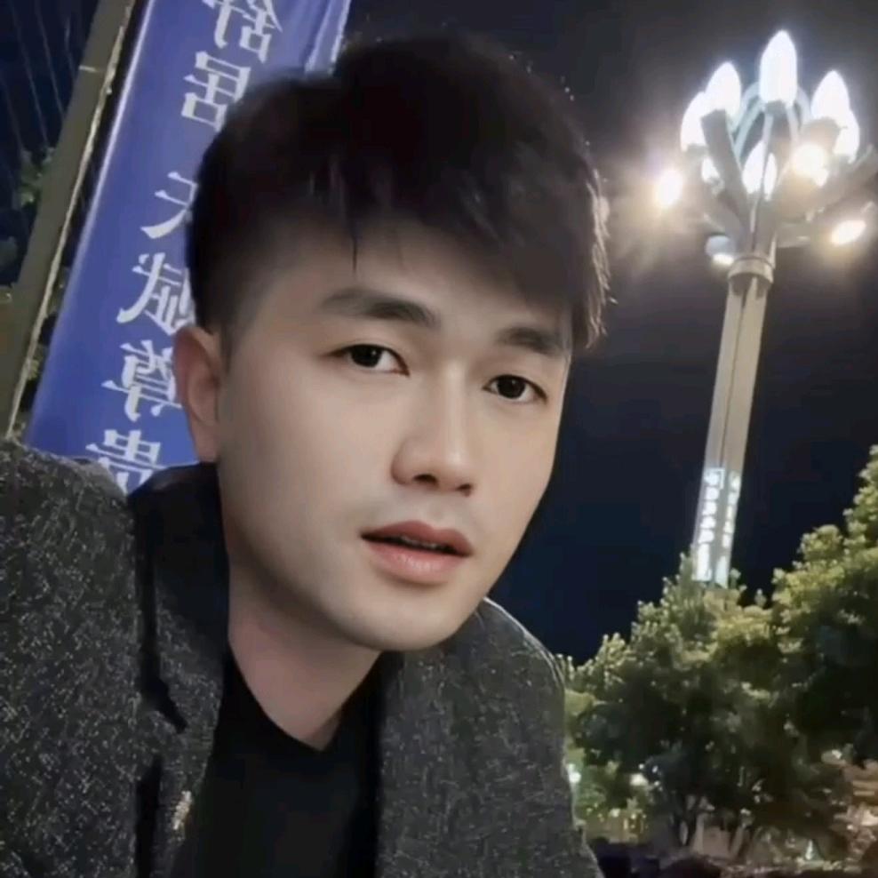 @_鏾场魡拥抱乀