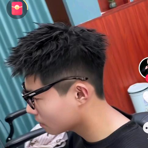 抚松镇蓝波湾美发工作室孙岩