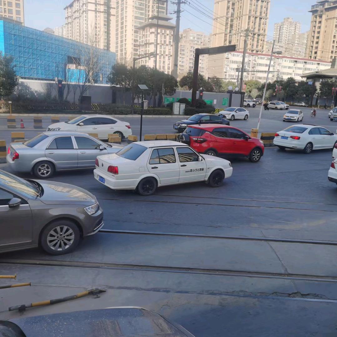 喝水只喝娃嘎嘎