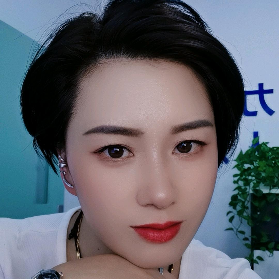 嘉丽鸿