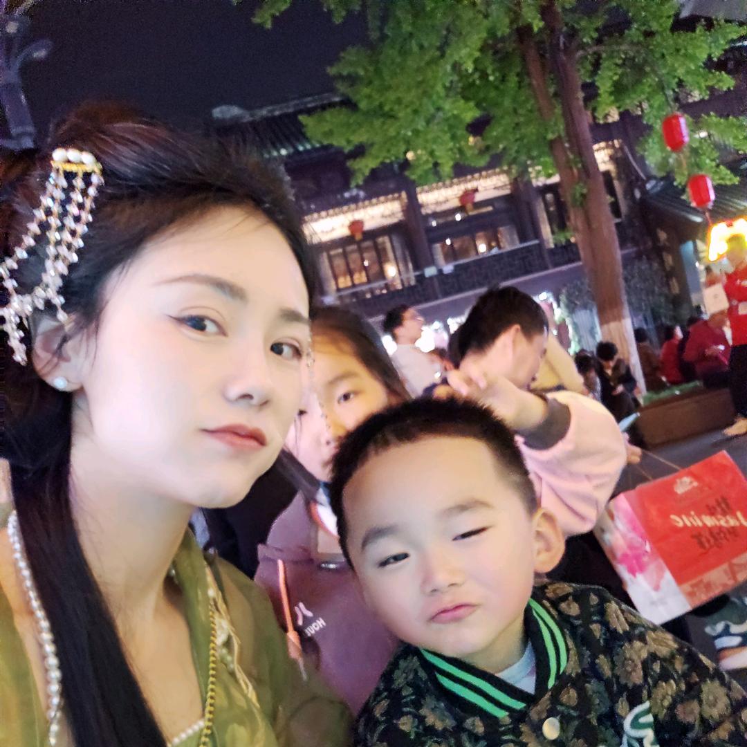 是你的李老板呀
