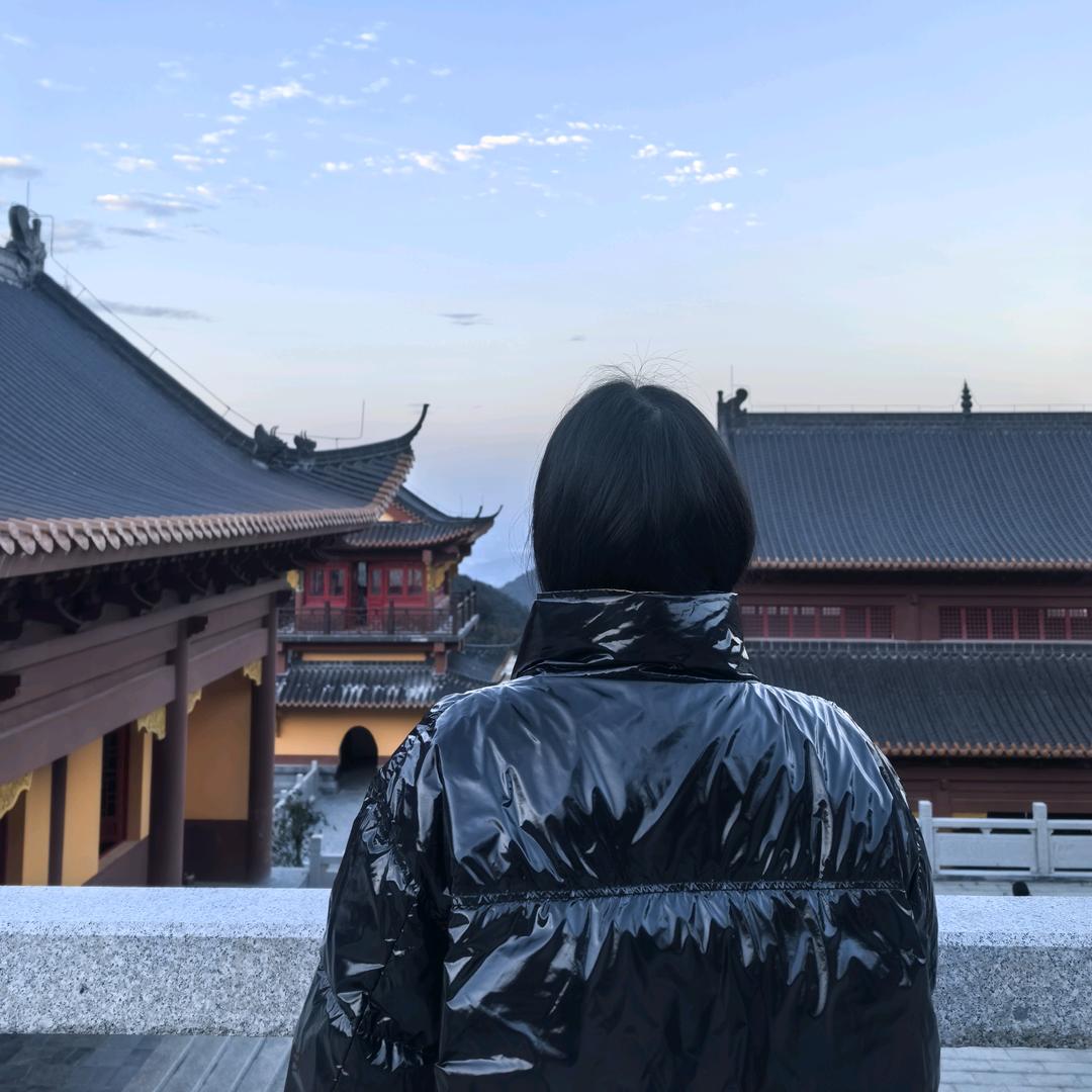 周泠líng樾yuè