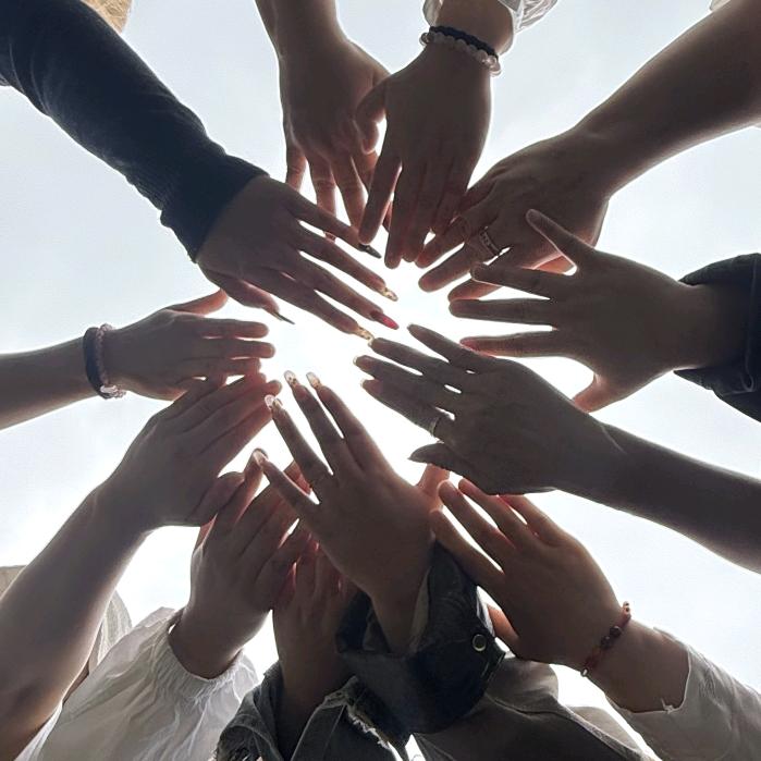 洛洛大方云中歌