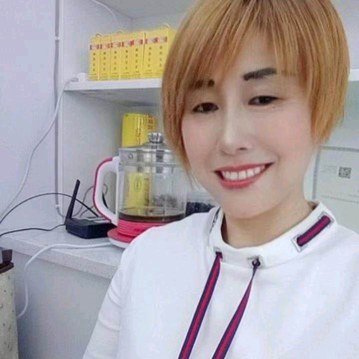 带刺的《黑玫瑰》