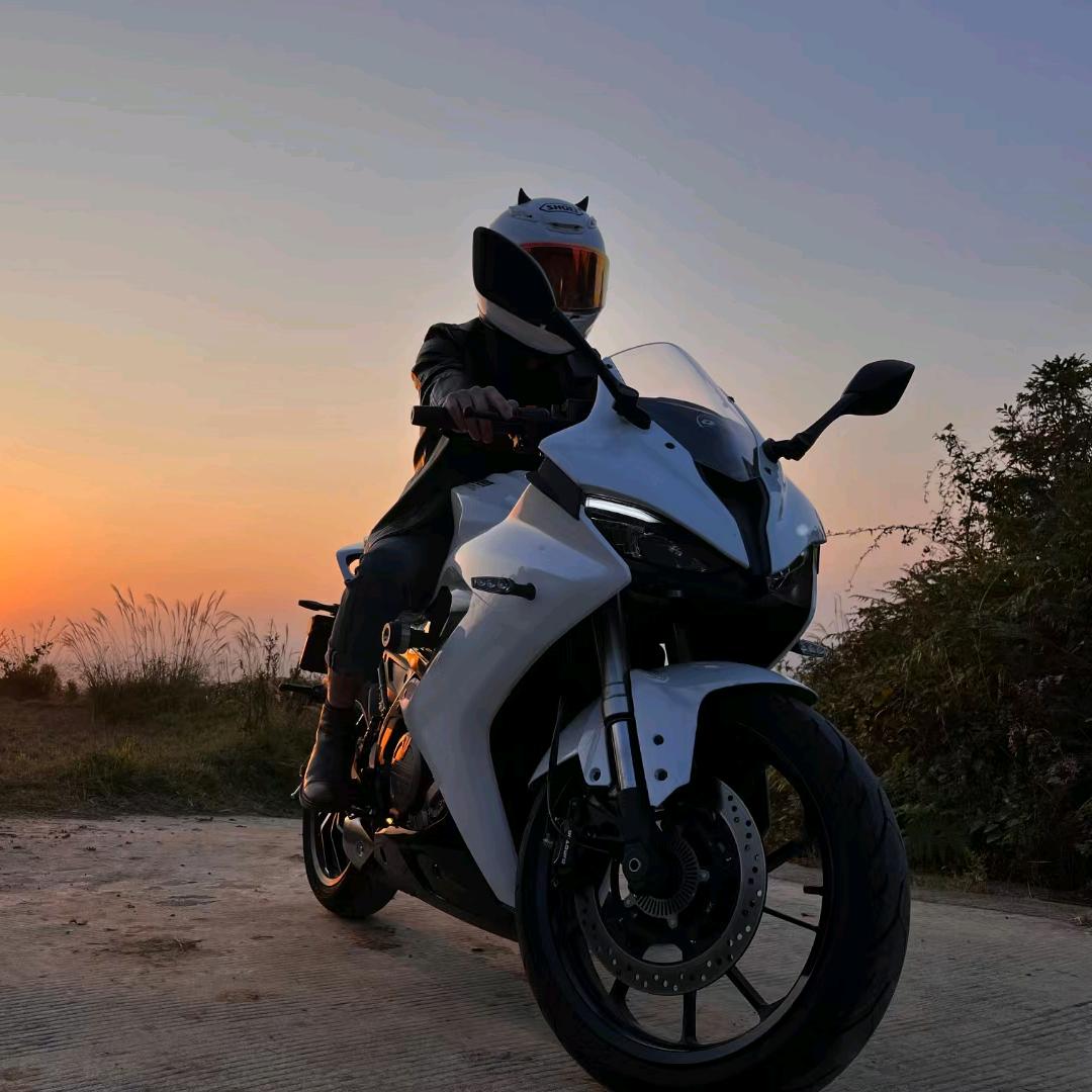 镇雄初婳美甲美睫