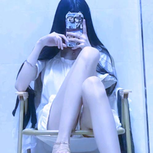 拍照美女A8