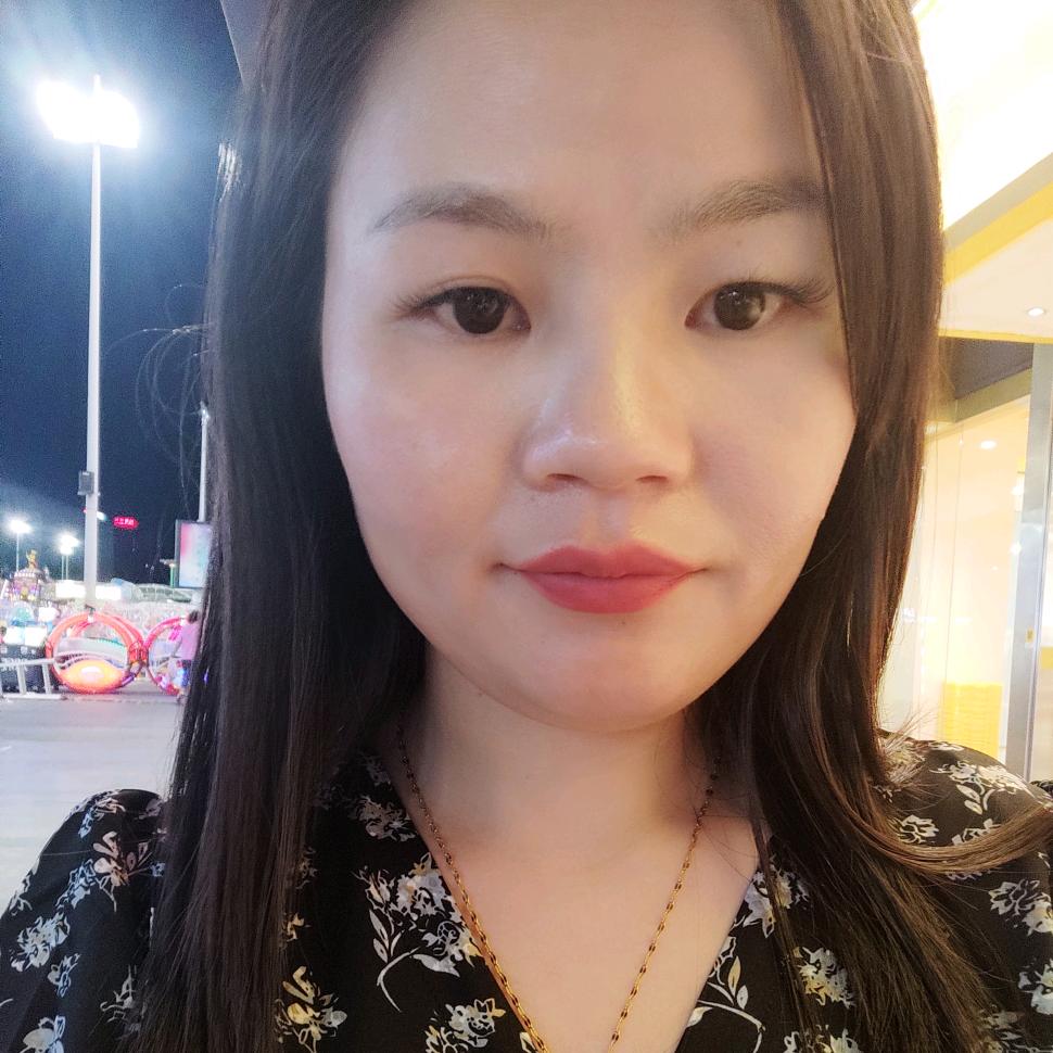 靠袜子生存