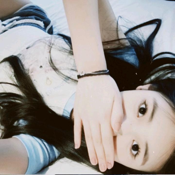 、