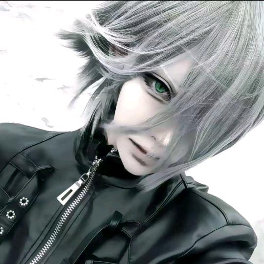 别动我的斜刘海