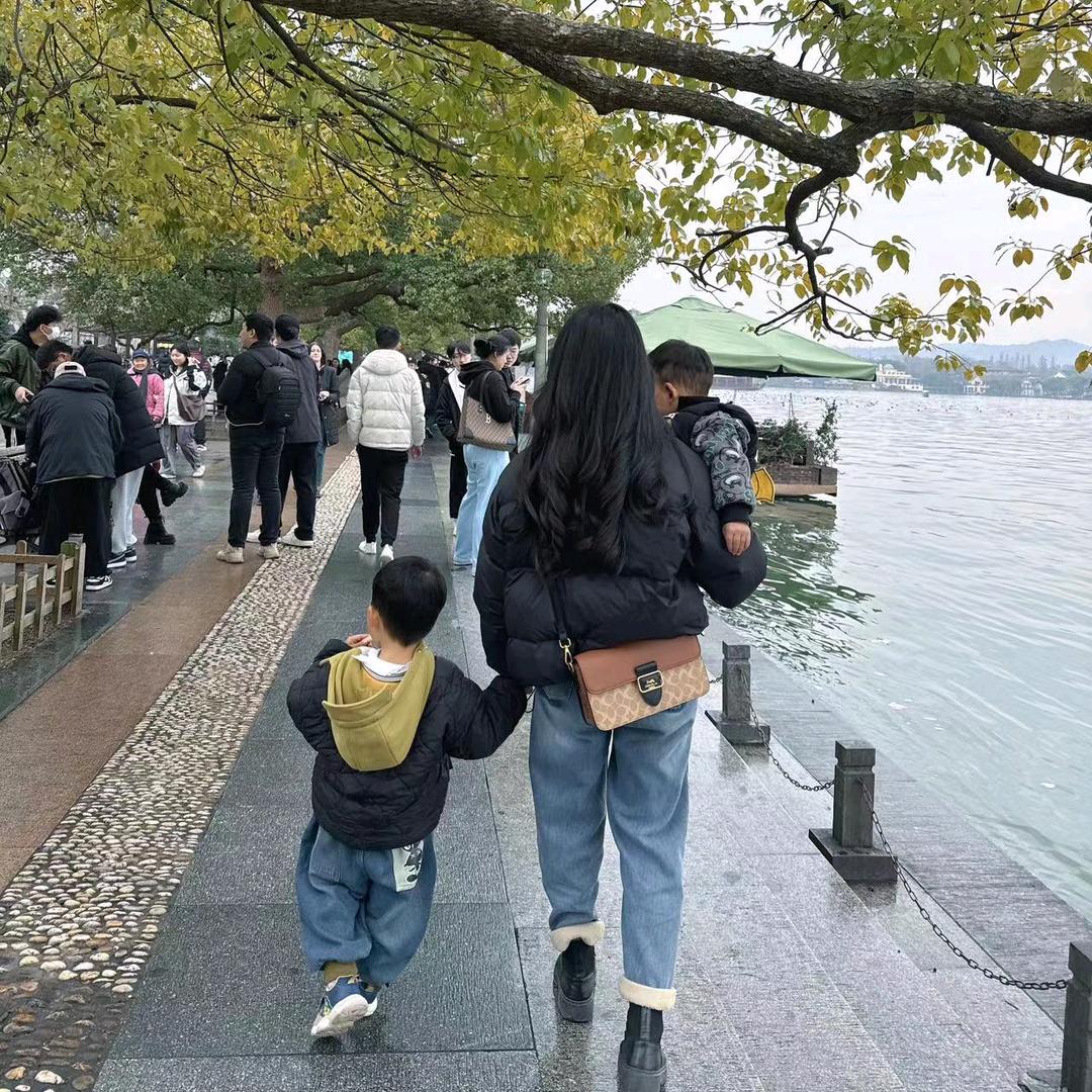 炒菜不放严女士