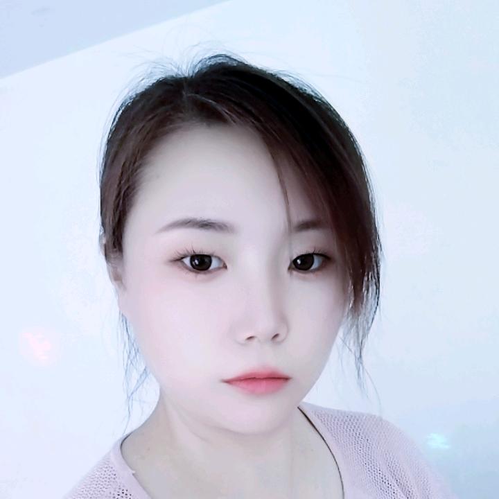 佳依服饰